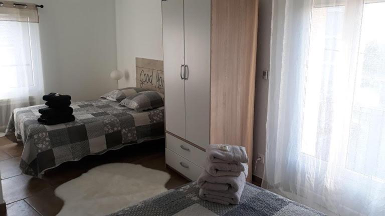 Appartement La Pomme D'Or Л'Іль-сюр-ла-Сорг Екстер'єр фото