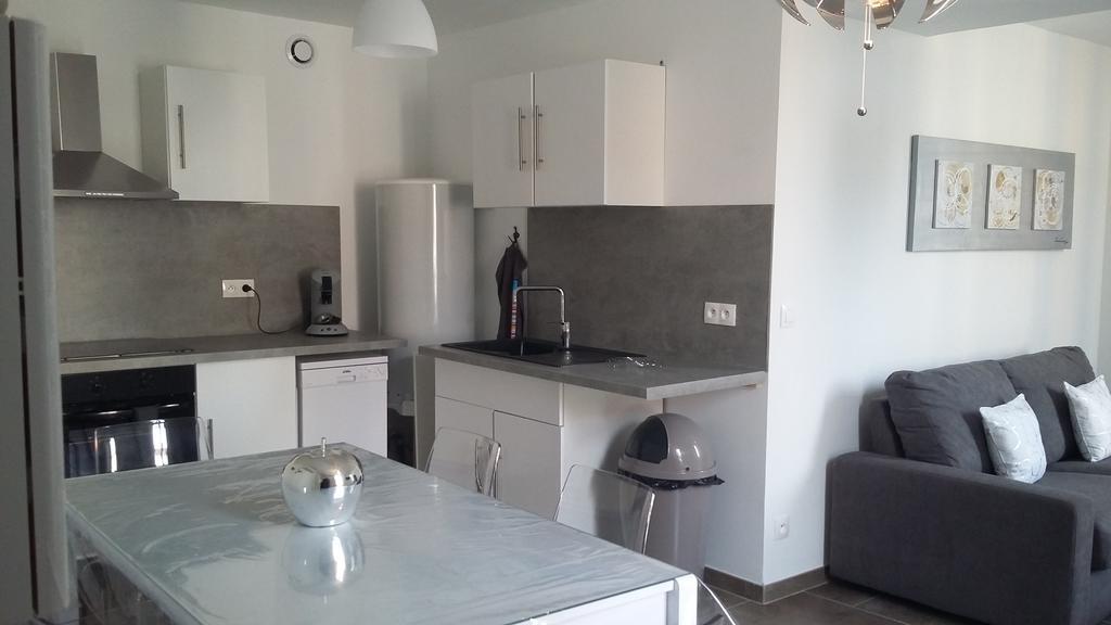 Appartement La Pomme D'Or Л'Іль-сюр-ла-Сорг Екстер'єр фото