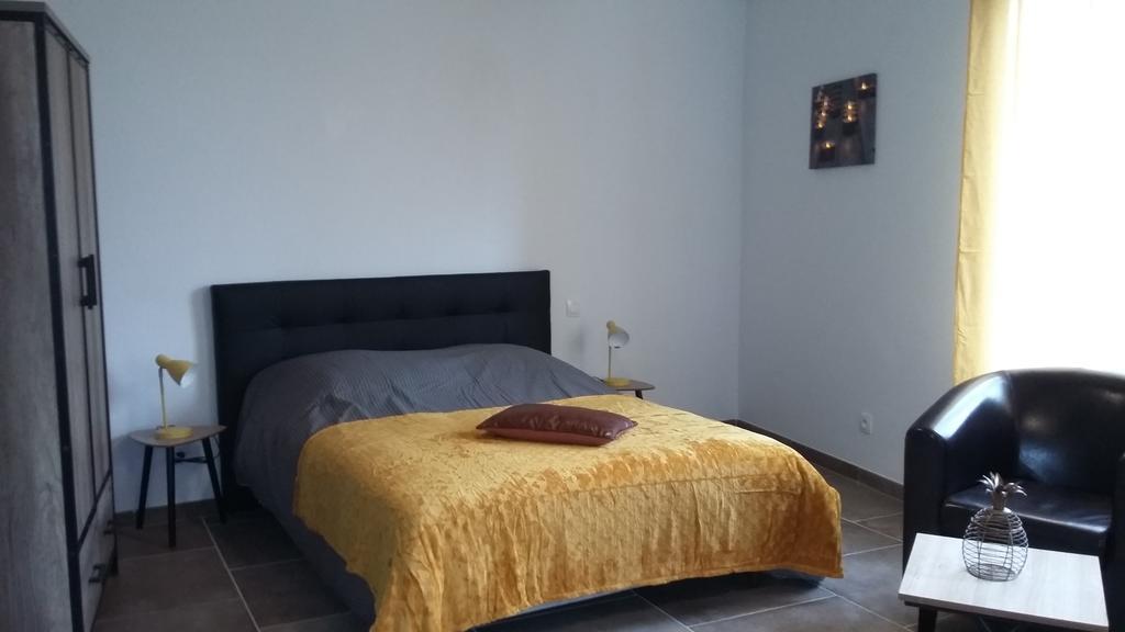 Appartement La Pomme D'Or Л'Іль-сюр-ла-Сорг Екстер'єр фото