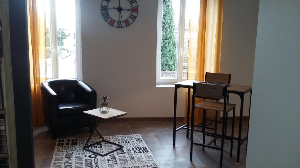 Appartement La Pomme D'Or Л'Іль-сюр-ла-Сорг Екстер'єр фото