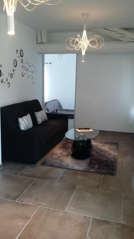 Appartement La Pomme D'Or Л'Іль-сюр-ла-Сорг Екстер'єр фото